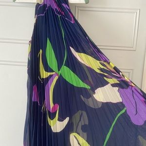 Flirty straight dress flows with the wind